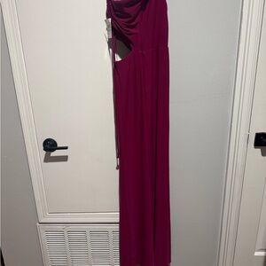 Elegant Burgundy One-Shoulder Gown